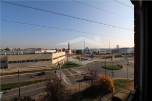 BEINASCO IN VENDITA TRILOCALE CON BOX AUTO DOPPIO