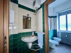 Viale della Solidarietà - Negozio - 200 mq