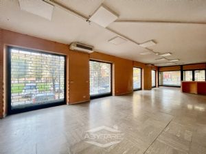 Viale della Solidarietà - Negozio - 200 mq