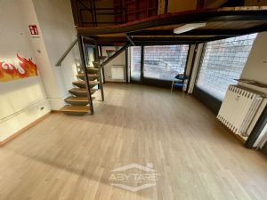 Negozio - Tre vetrine ad angolo - Adiacente Via Torino,