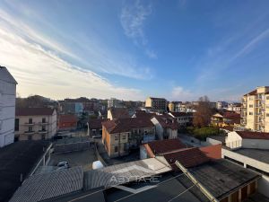 Bilocale piano alto Nichelino Via Palermo