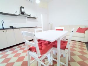 BILOCALE RISTRUTTURATO E ARREDATO A NUOVO !