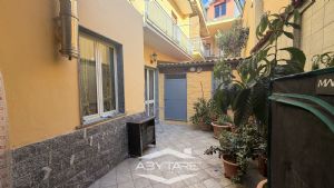 Porzione di casa con cortile privato e terrazzo