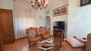 Porzione di casa con cortile privato e terrazzo