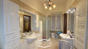 Porzione di casa con cortile privato e terrazzo