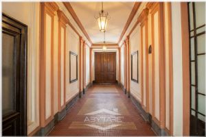 AFFITTASI NEGOZIO STORICO SAN SALVARIO CON VOLTE A VISTA