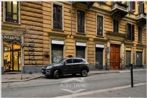 AFFITTASI NEGOZIO STORICO SAN SALVARIO CON VOLTE A VISTA