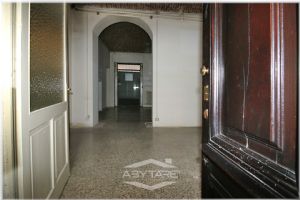 AFFITTASI NEGOZIO STORICO SAN SALVARIO CON VOLTE A VISTA