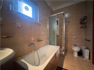 AMPIO QUADRILOCALE NEL CUORE DELLA TORRETTA VECCHIA – ASTI