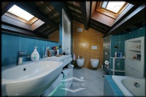 DIMORA STORICA RISTRUTTURATA CON PARCO E TERRAZZO