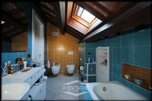 DIMORA STORICA RISTRUTTURATA CON PARCO E TERRAZZO