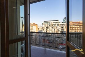 APPARTAMENTO RISTRUTTURATO CON DOPPI SERVIZI !