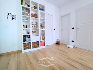 APPARTAMENTO RISTRUTTURATO CON DOPPI SERVIZI !