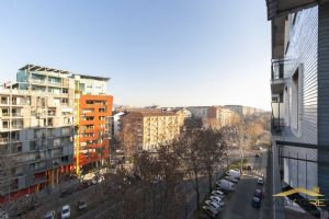 APPARTAMENTO RISTRUTTURATO CON DOPPI SERVIZI !