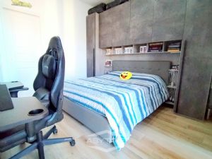 APPARTAMENTO RISTRUTTURATO CON DOPPI SERVIZI !