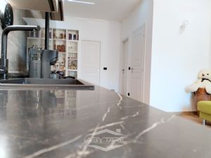 APPARTAMENTO RISTRUTTURATO CON DOPPI SERVIZI !