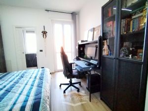 APPARTAMENTO RISTRUTTURATO CON DOPPI SERVIZI !