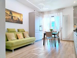 APPARTAMENTO RISTRUTTURATO CON DOPPI SERVIZI !