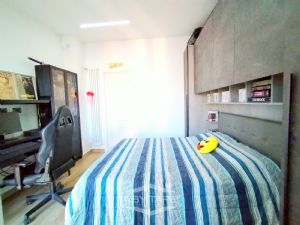 APPARTAMENTO RISTRUTTURATO CON DOPPI SERVIZI !