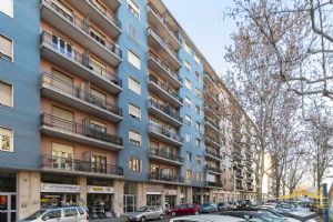 APPARTAMENTO RISTRUTTURATO CON DOPPI SERVIZI !