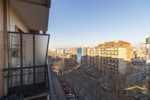 APPARTAMENTO RISTRUTTURATO CON DOPPI SERVIZI !