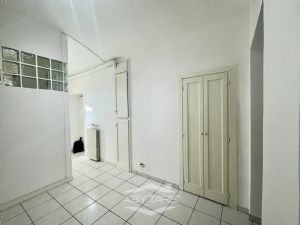 2 locali ristrutturato - libero subito