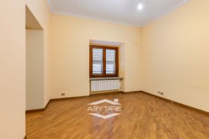 Piazza Carlina - Alloggio di ampia metratura libero subito!