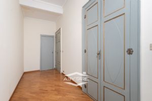 Piazza Carlina - Alloggio di ampia metratura libero subito!