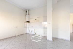 Piazza Carlina - Alloggio di ampia metratura libero subito!