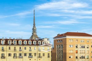 Piazza Carlina - Alloggio di ampia metratura libero subito!