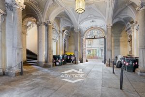 Piazza Carlina - Alloggio di ampia metratura libero subito!