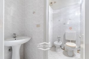 Piazza Carlina - Alloggio di ampia metratura libero subito!