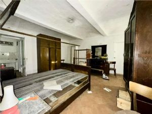 Cascina indipendente con 9.000 mq di terreno tra Valgera e Callianetto