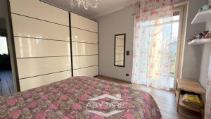 Appartamento in bifamiliare, con cortile privato