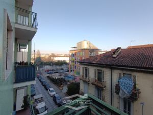 AMPIO BILOCALE LIBERO SUBITO