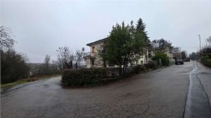 villa bifamiliare in zona ospedale