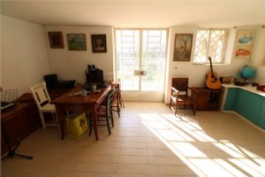 VILLA INDIPENDENTE CON AMPIO GIARDINO NEL CENTRO DI BEINASCO