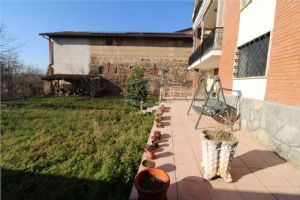 VILLA INDIPENDENTE CON AMPIO GIARDINO NEL CENTRO DI BEINASCO