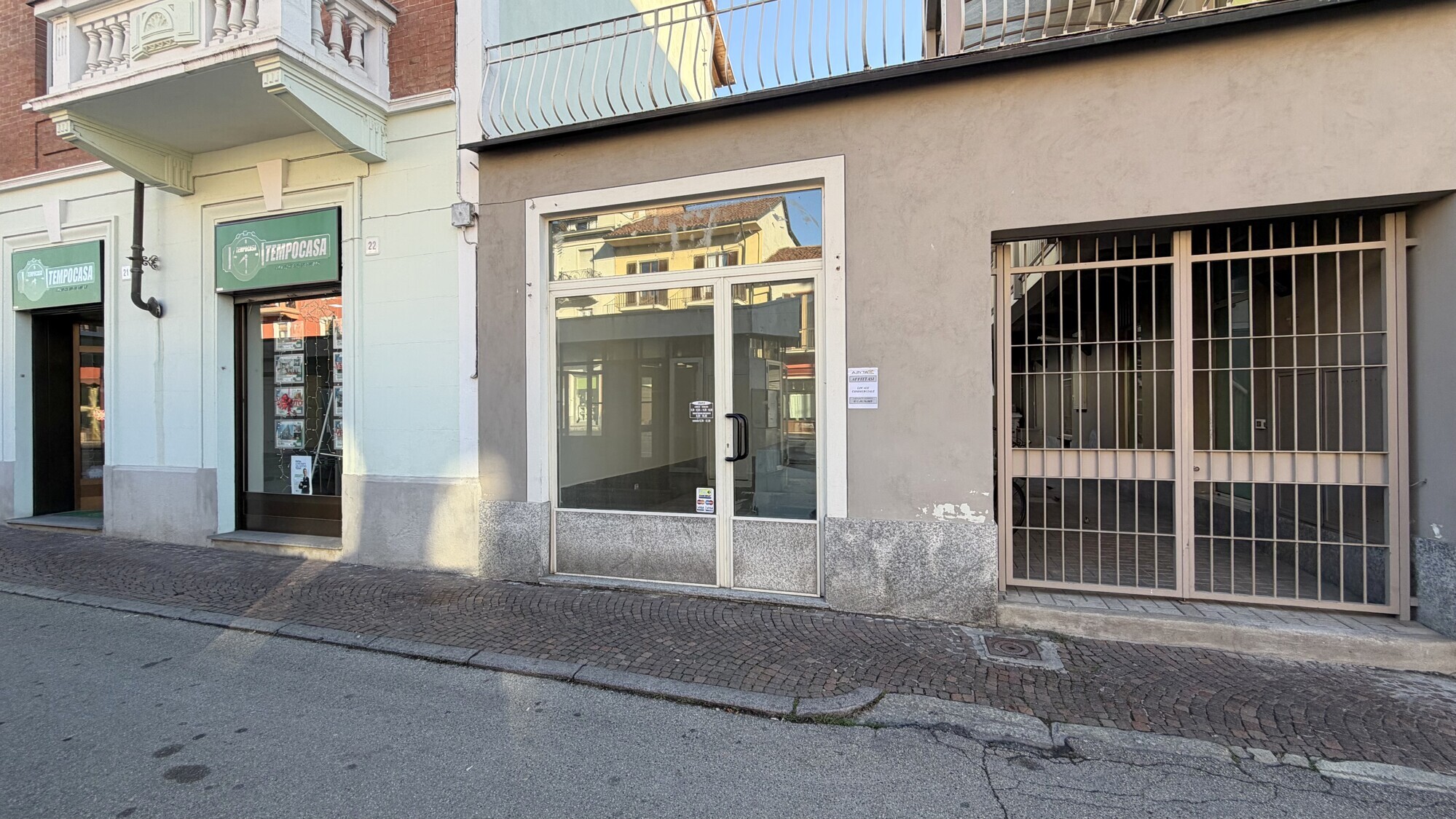 Locale commerciale in affitto, in posizione centrale