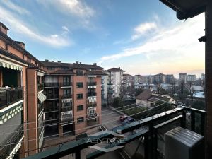 Vendesi bilivello con terrazzo in palazzina recente