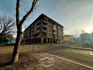 Vendesi bilivello con terrazzo in palazzina recente