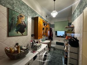 Vendesi bilivello con terrazzo in palazzina recente