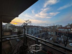 Vendesi bilivello con terrazzo in palazzina recente