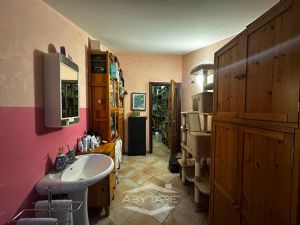 Vendesi bilivello con terrazzo in palazzina recente