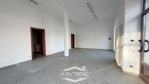 Locale commerciale in affitto