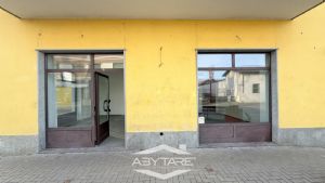 Locale commerciale in affitto