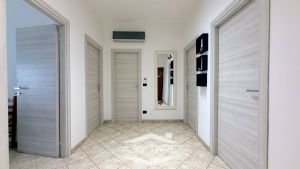 La tua casa Abytare..
Alcune immagini di questo an...