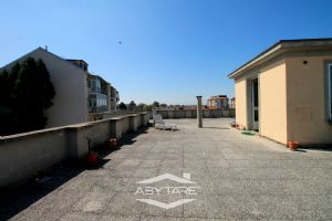 Appartamento ristrutturato in villa d'epoca