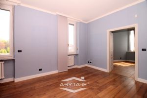 Appartamento ristrutturato in villa d'epoca