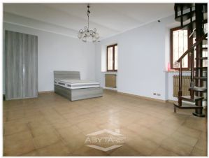 VINOVO CENTRO: CASA INDIPENDENTE CON CORTE PRIVATA